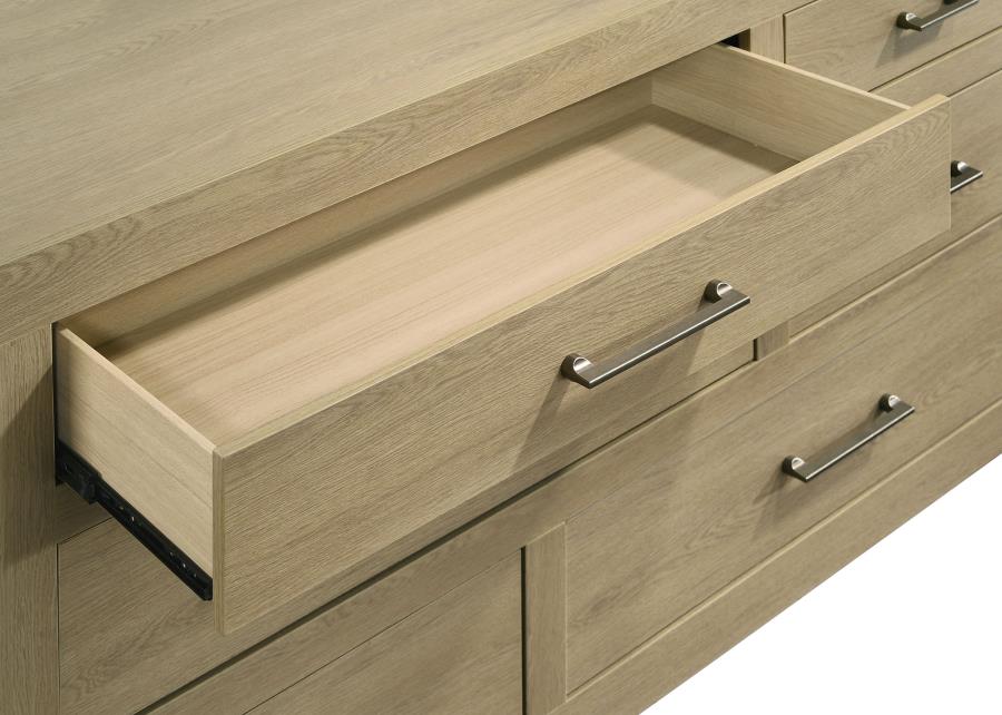 Hendricks 5-piece Eastern King Bedroom Set Light Oak