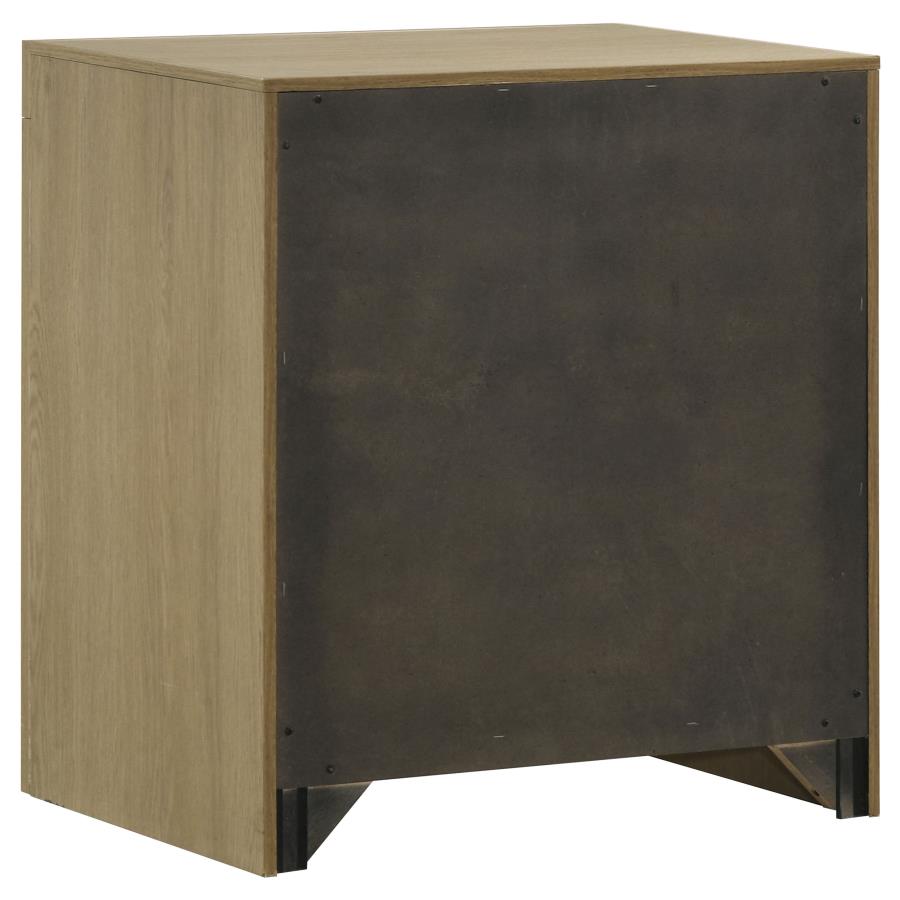 Hendricks 4-piece Queen Bedroom Set Light Oak
