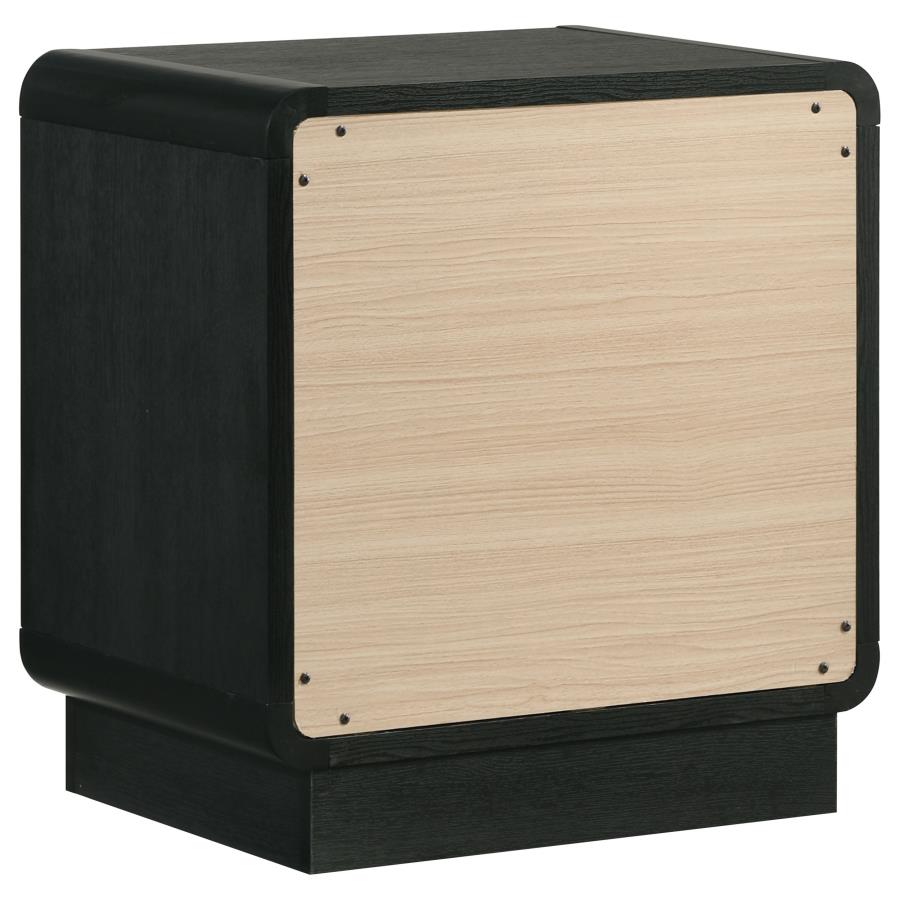 Cavelle 5-piece Full Bedroom Set Black