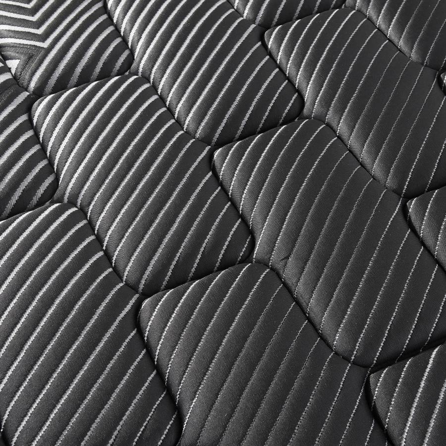 Montlake 14-inch Queen Cool Firm Memory Foam Hybrid Mattress